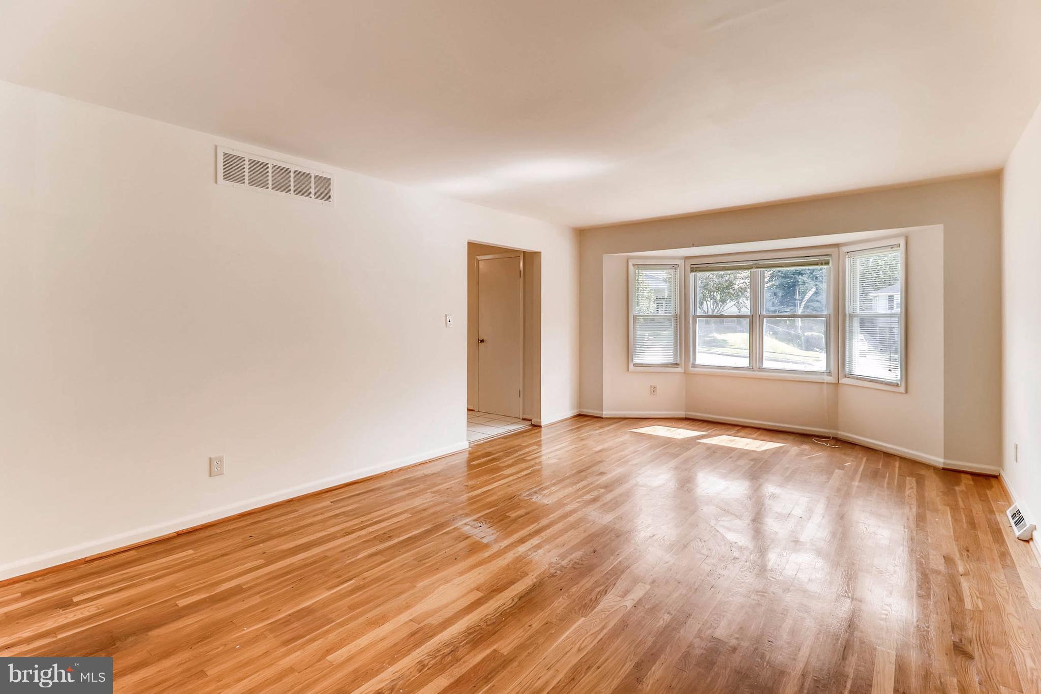 3506 Templar Road Randallstown, MD 21133 - Photo 5 of 29 Living Room