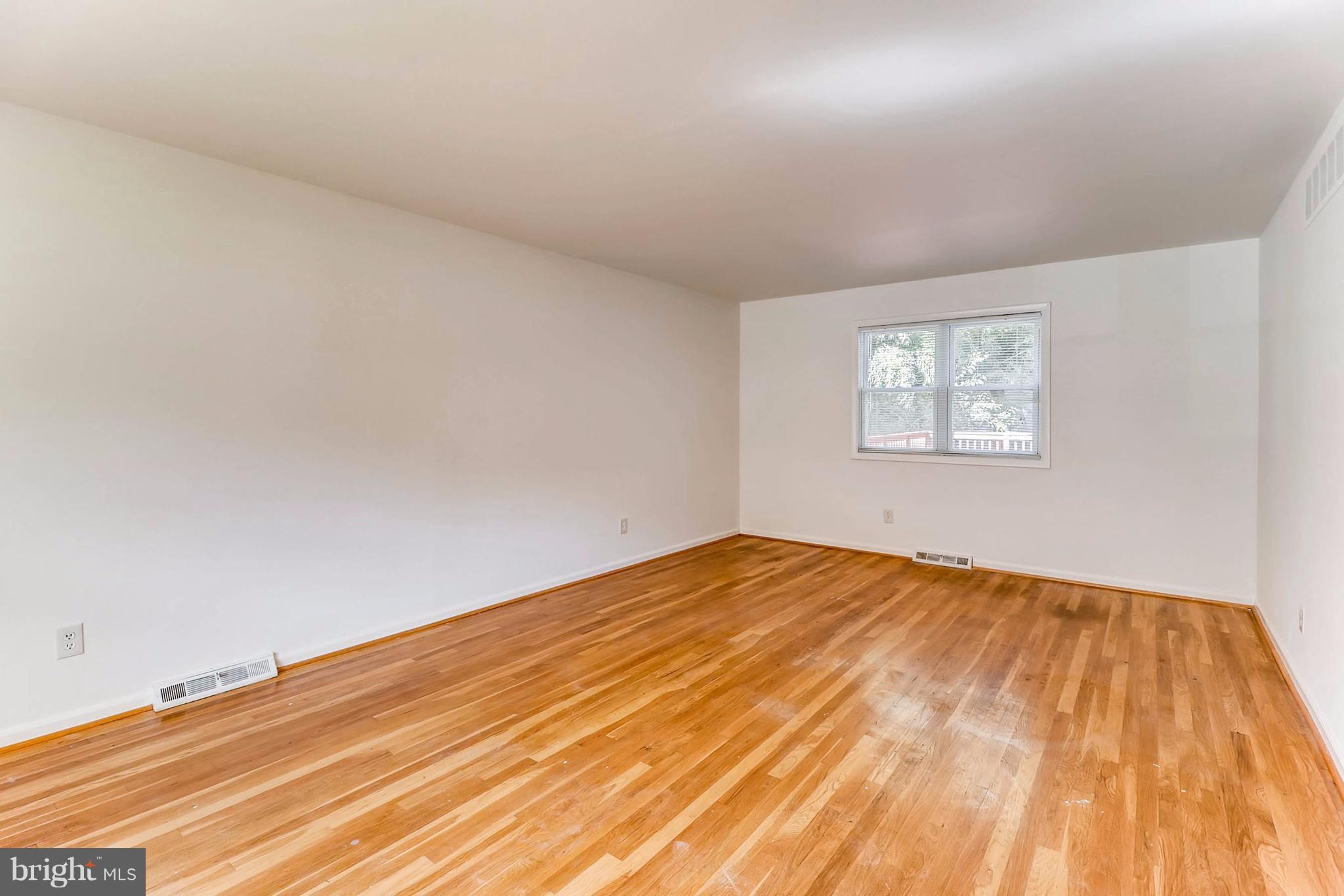 3506 Templar Road Randallstown, MD 21133 - Photo 6 of 29 Living Room