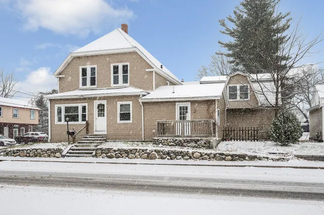 $499,900 | 32 Crystal Avenue, Derry, NH 03038