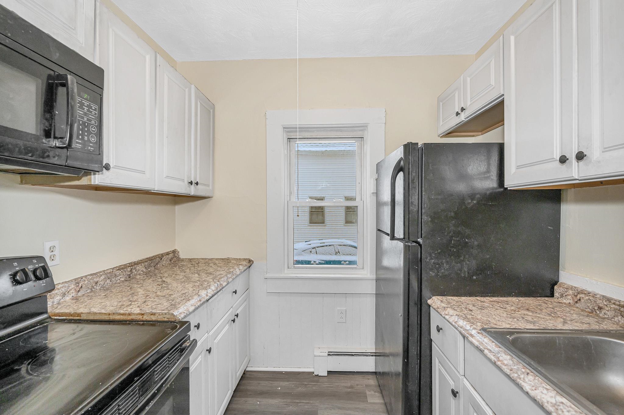 32 Crystal Avenue Derry, NH 03038 - Photo 14 of 31