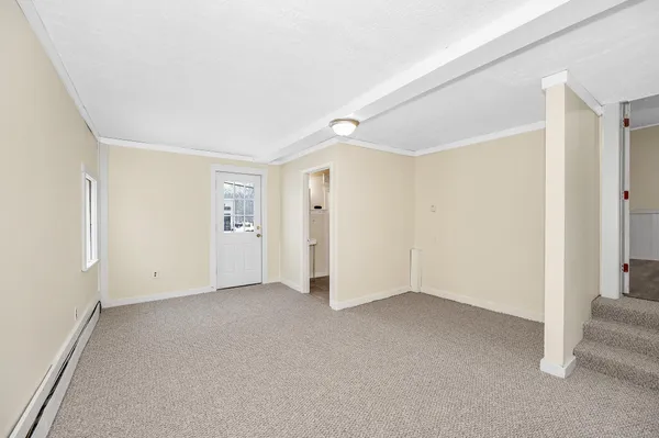 $464,900 | 32 Crystal Avenue, Derry, NH 03038