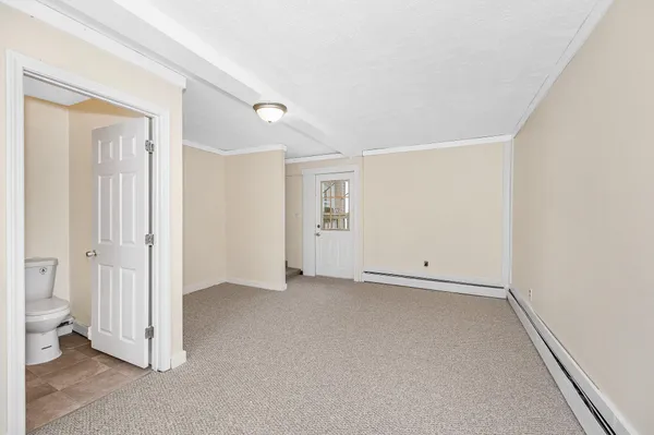 $464,900 | 32 Crystal Avenue, Derry, NH 03038