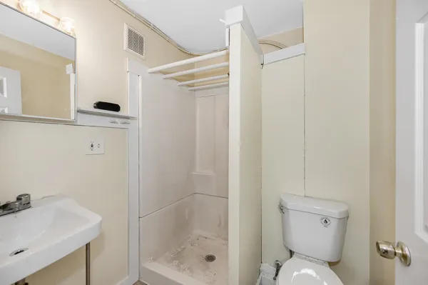 $464,900 | 32 Crystal Avenue, Derry, NH 03038