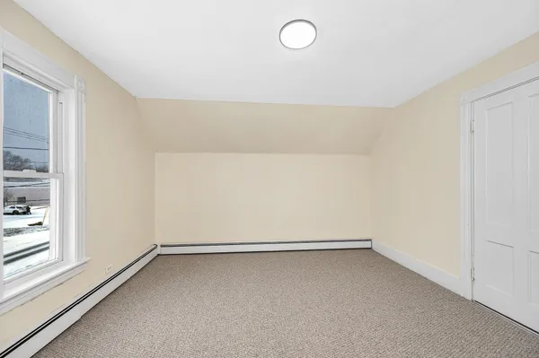 $464,900 | 32 Crystal Avenue, Derry, NH 03038