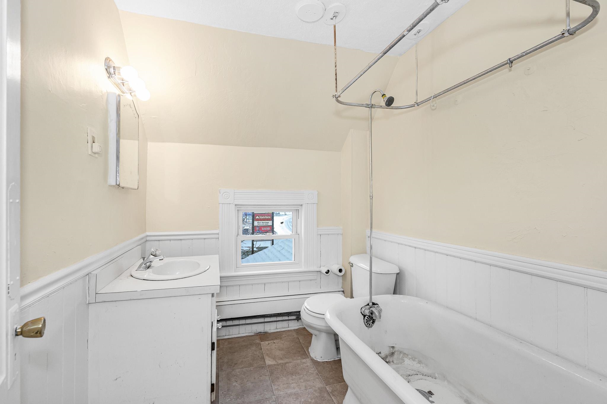 32 Crystal Avenue Derry, NH 03038 - Photo 23 of 31