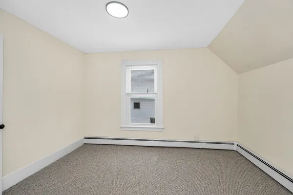 $464,900 | 32 Crystal Avenue, Derry, NH 03038