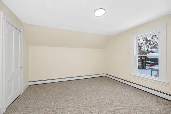 $464,900 | 32 Crystal Avenue, Derry, NH 03038