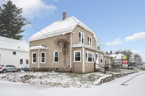 $449,900 | 32 Crystal Avenue, Derry, NH 03038