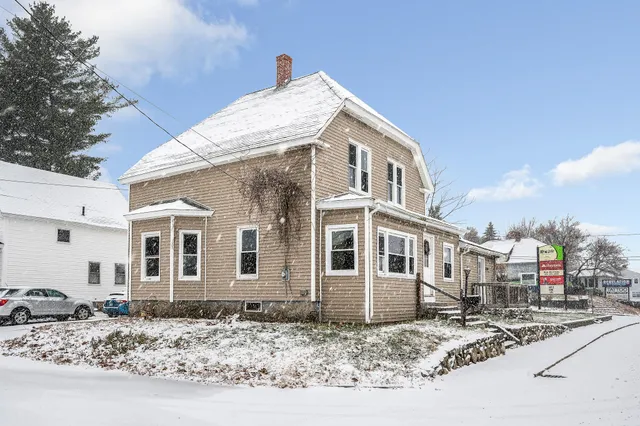 $499,900 | 32 Crystal Avenue, Derry, NH 03038