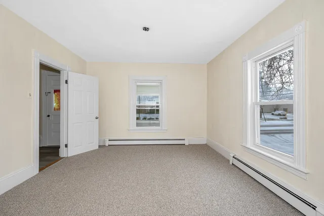 $499,900 | 32 Crystal Avenue, Derry, NH 03038