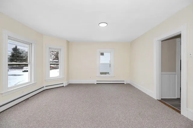 $499,900 | 32 Crystal Avenue, Derry, NH 03038