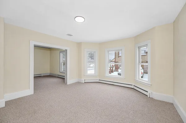 $464,900 | 32 Crystal Avenue, Derry, NH 03038