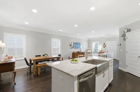 $500,000 | 7394 Old Harding Pike, Nashville, TN 37221