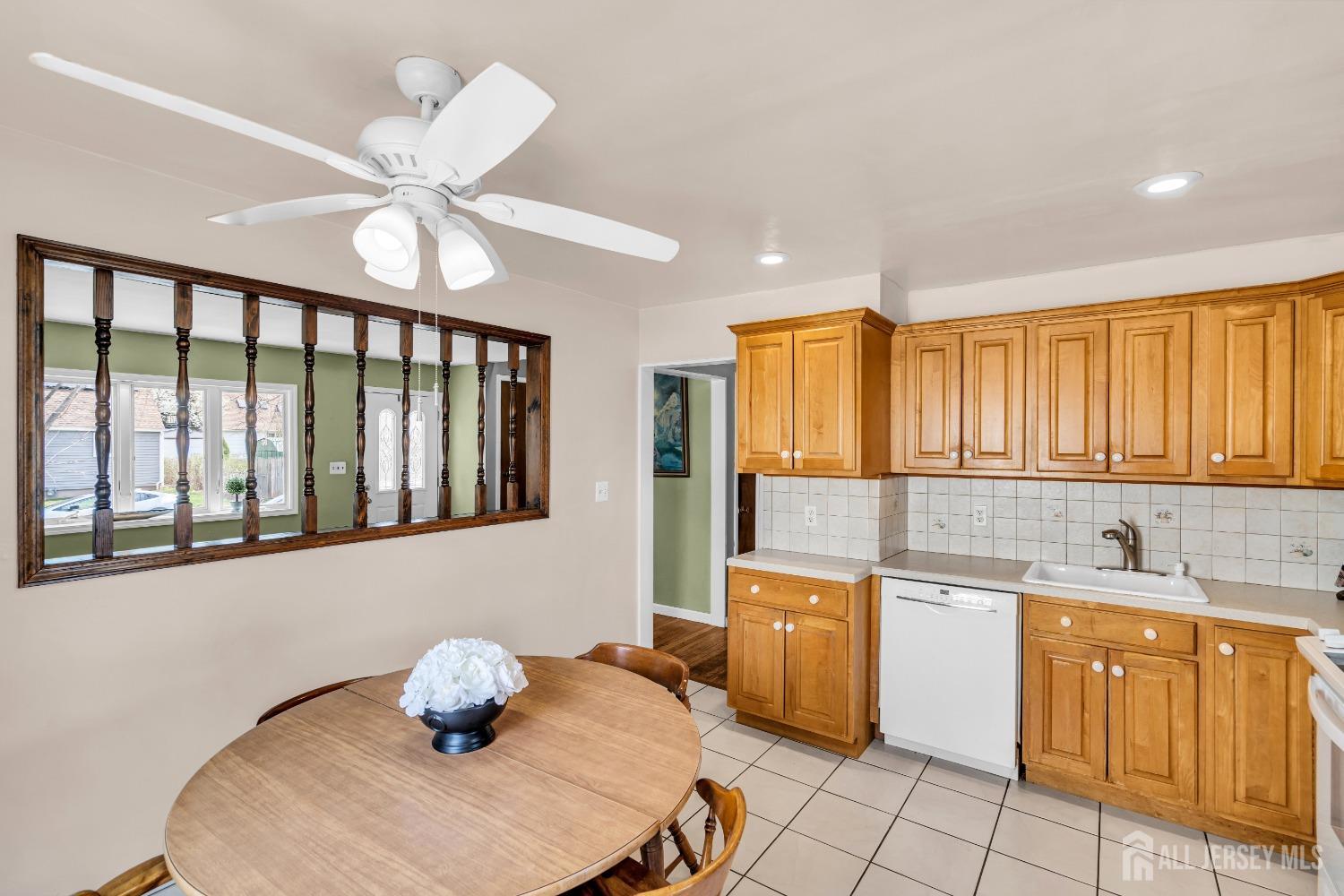 122 Orange Street Edison, NJ 08817 - Photo 12 of 33