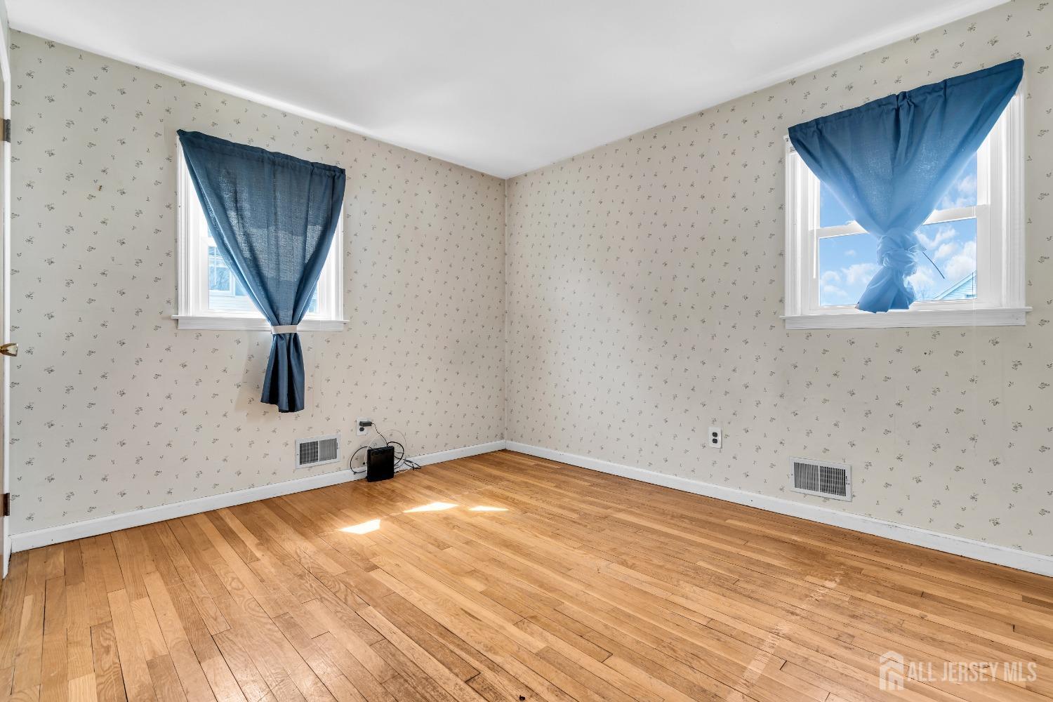 122 Orange Street Edison, NJ 08817 - Photo 14 of 33