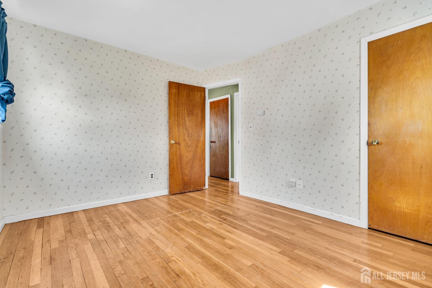 122 Orange Street Edison, NJ 08817 - Photo 15 of 33