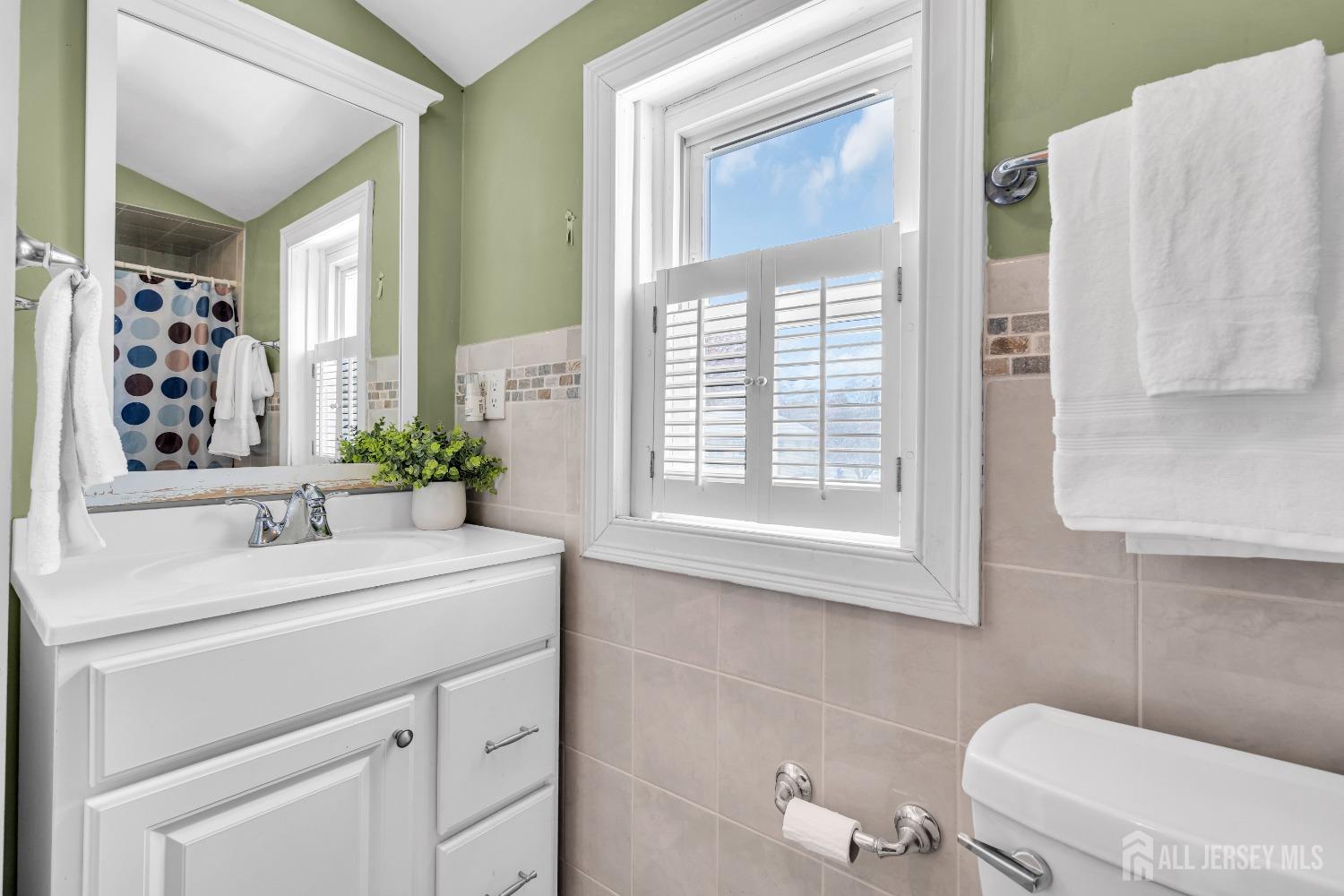 122 Orange Street Edison, NJ 08817 - Photo 21 of 33