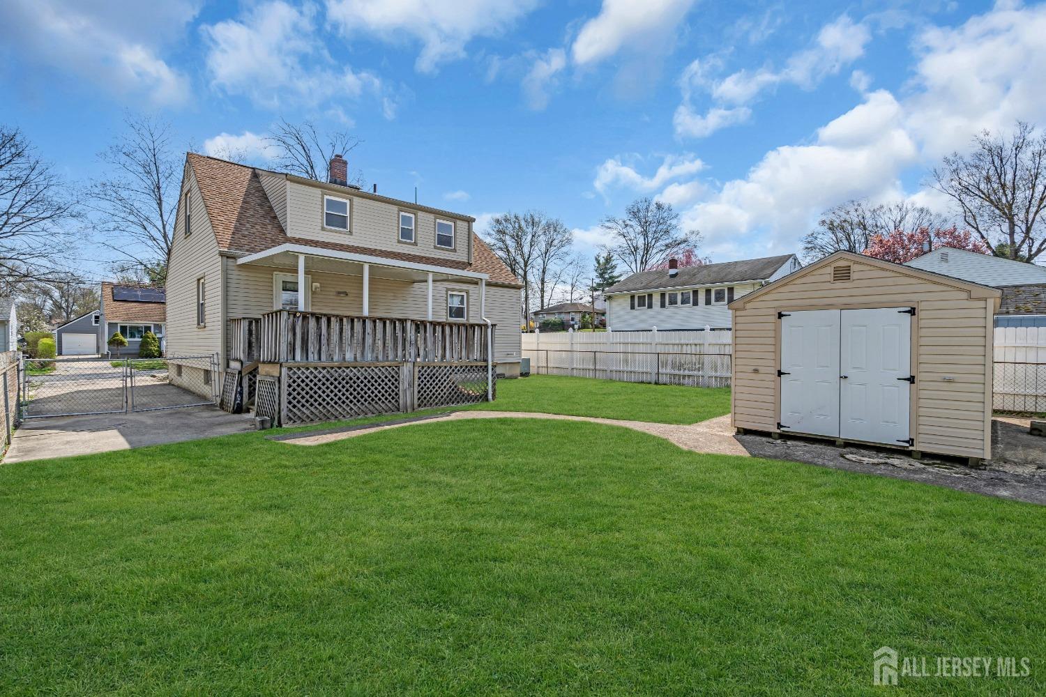 122 Orange Street Edison, NJ 08817 - Photo 28 of 33