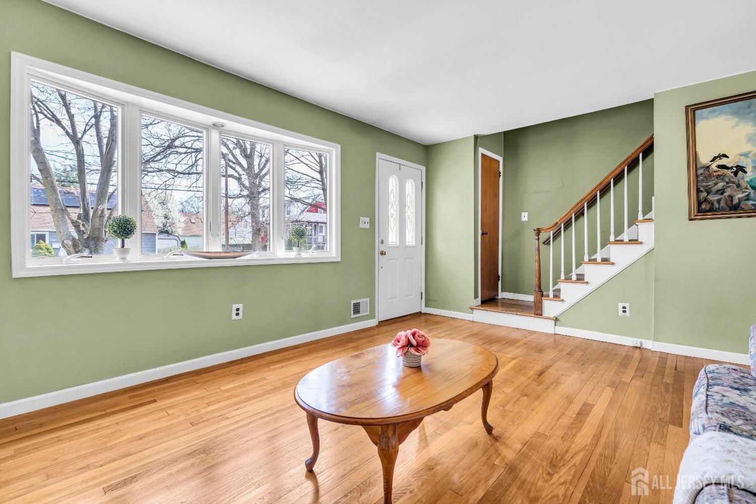 122 Orange Street Edison, NJ 08817 - Photo 5 of 33