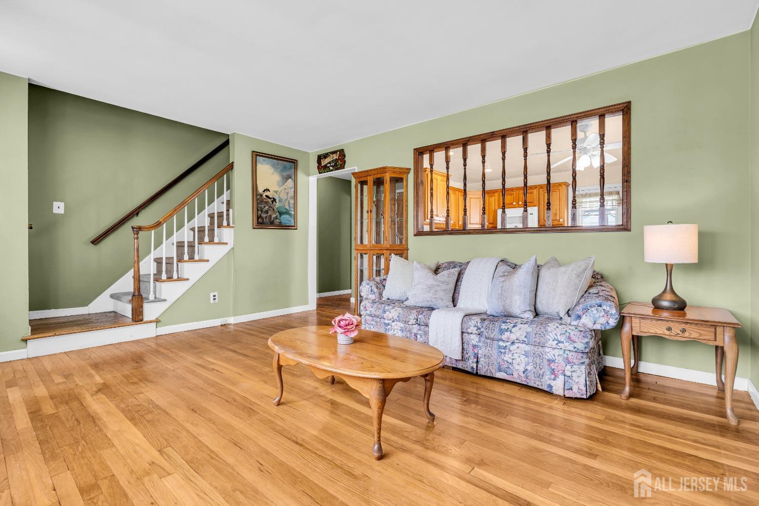 122 Orange Street Edison, NJ 08817 - Photo 7 of 33