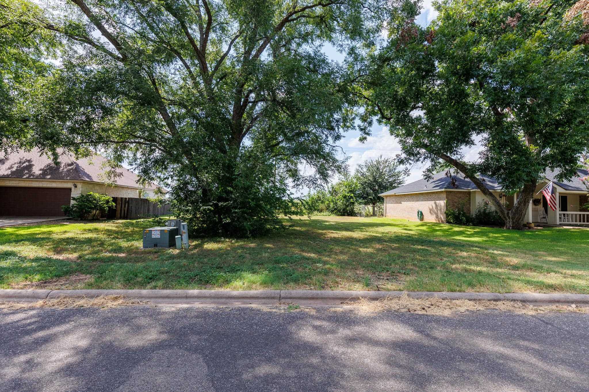 288 Turkey Run Marble Falls, TX 78654 - Photo 3 of 11