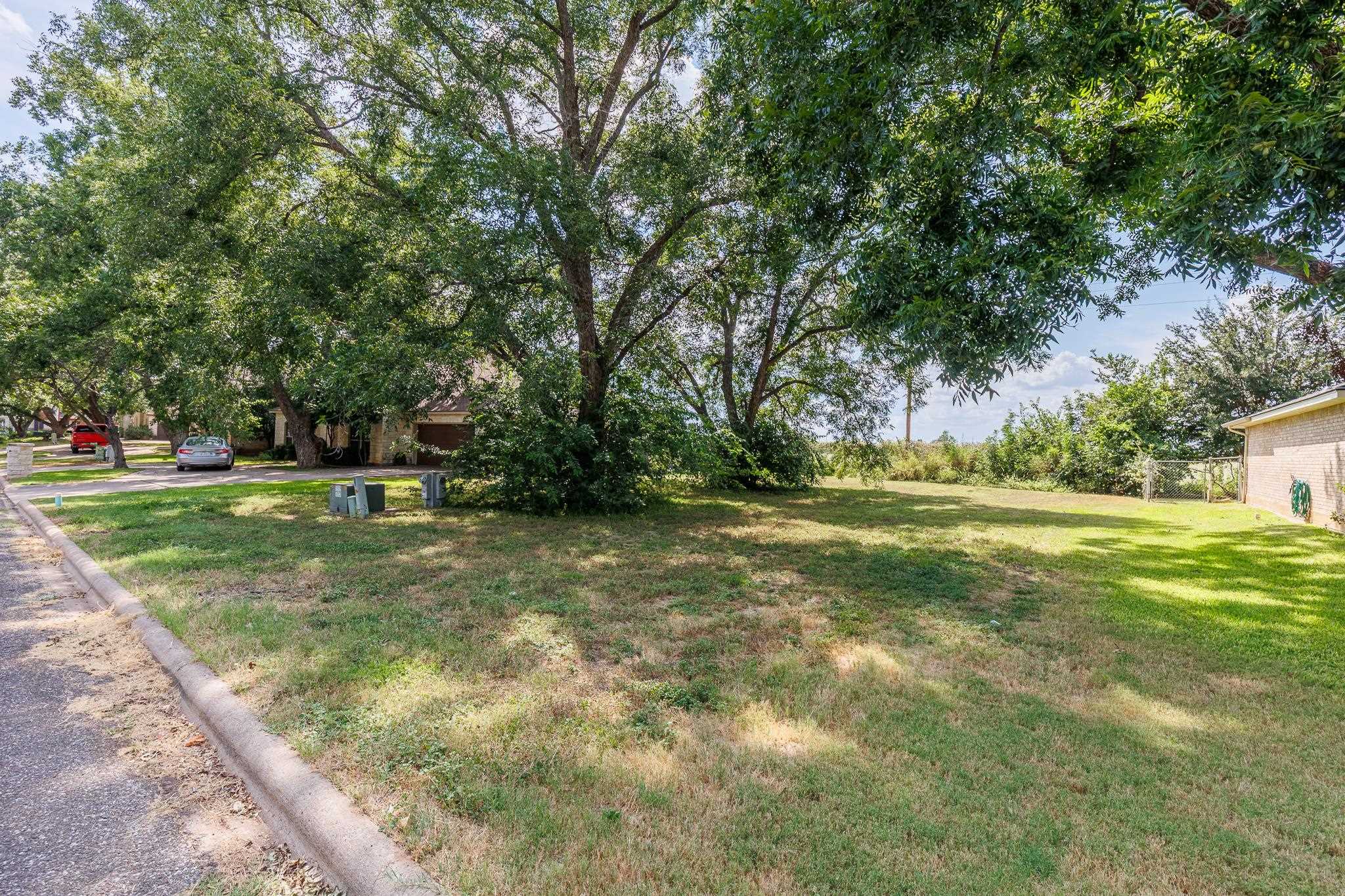 288 Turkey Run Marble Falls, TX 78654 - Photo 5 of 11