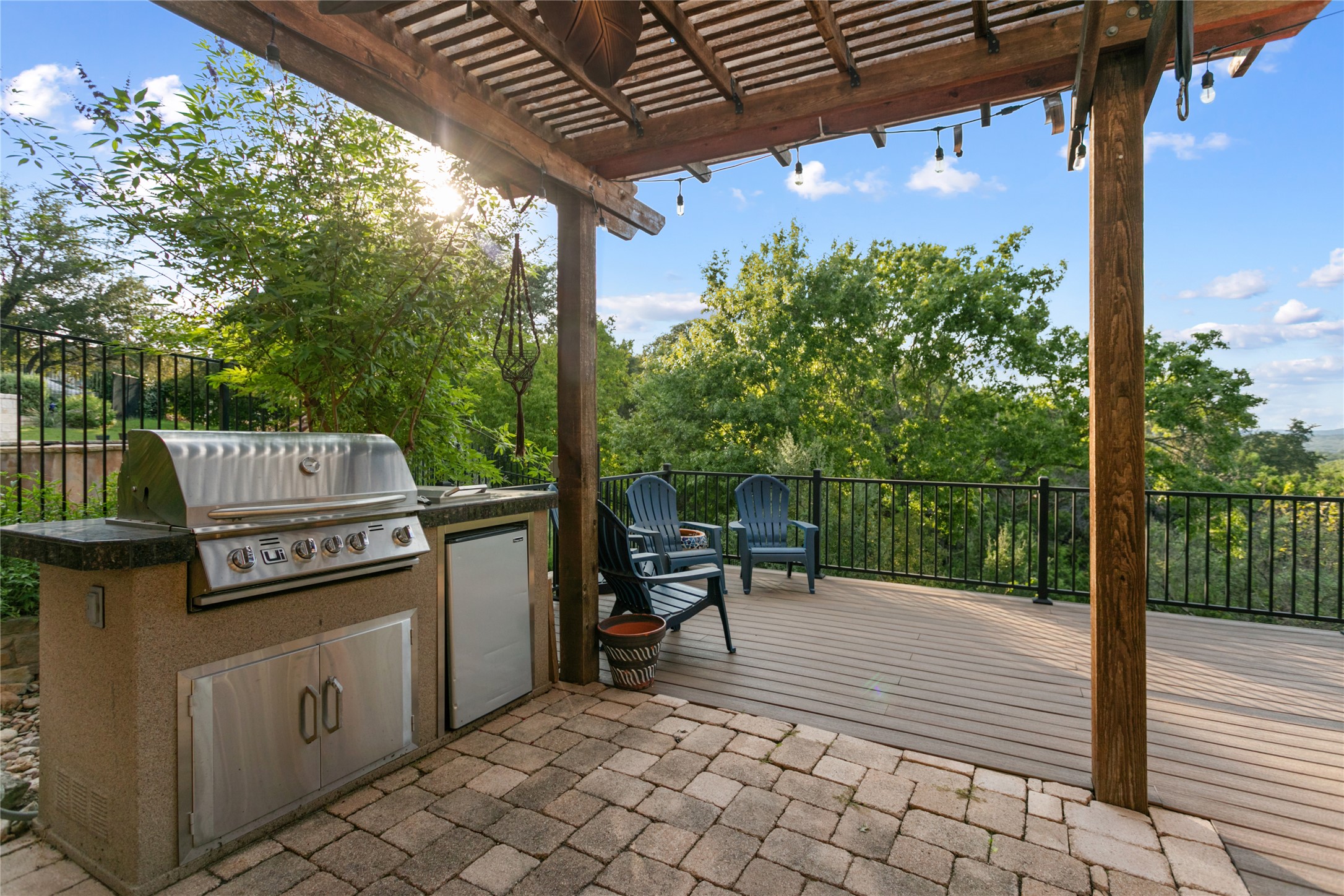 21010 North Ridge Street Lago Vista, TX 78645 - Photo 29 of 32 Outdoor kitchen