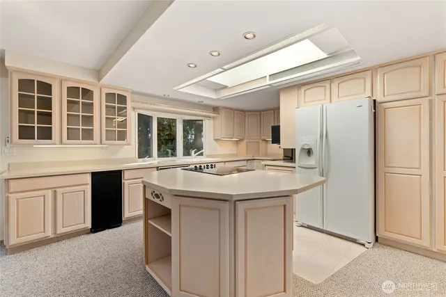 $2,199,000 | 1672 185th Court Northeast, Bellevue, WA 98008