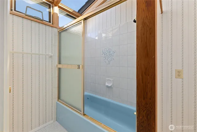 $2,199,000 | 1672 185th Court Northeast, Bellevue, WA 98008