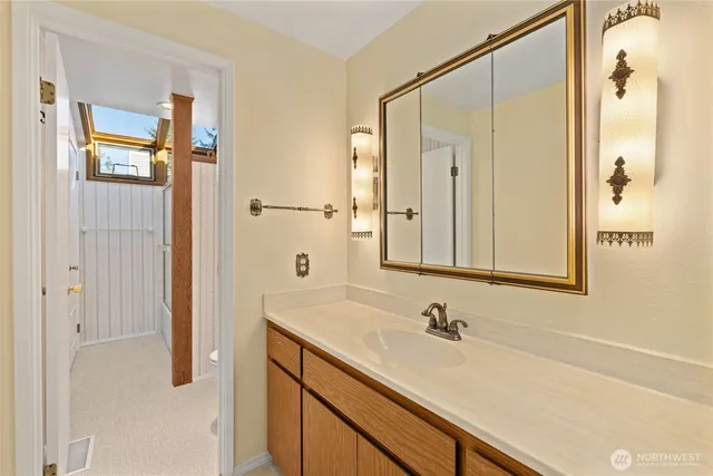 $2,199,000 | 1672 185th Court Northeast, Bellevue, WA 98008