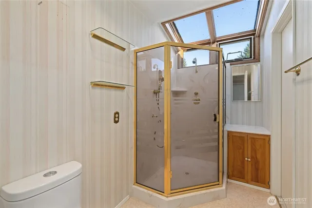 $2,199,000 | 1672 185th Court Northeast, Bellevue, WA 98008