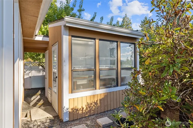 $2,199,000 | 1672 185th Court Northeast, Bellevue, WA 98008