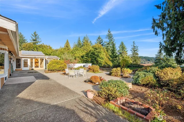 $2,199,000 | 1672 185th Court Northeast, Bellevue, WA 98008