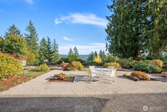 $2,199,000 | 1672 185th Court Northeast, Bellevue, WA 98008