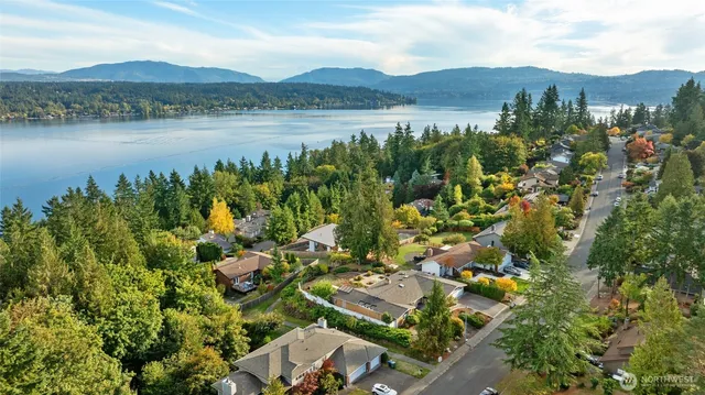 $2,199,000 | 1672 185th Court Northeast, Bellevue, WA 98008