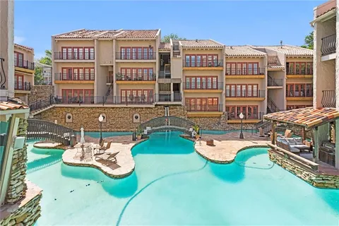 $230,000 | 1111 West 46th Street, Unit 44, Kansas City, MO 64112