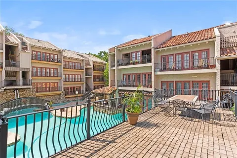$230,000 | 1111 West 46th Street, Unit 44, Kansas City, MO 64112