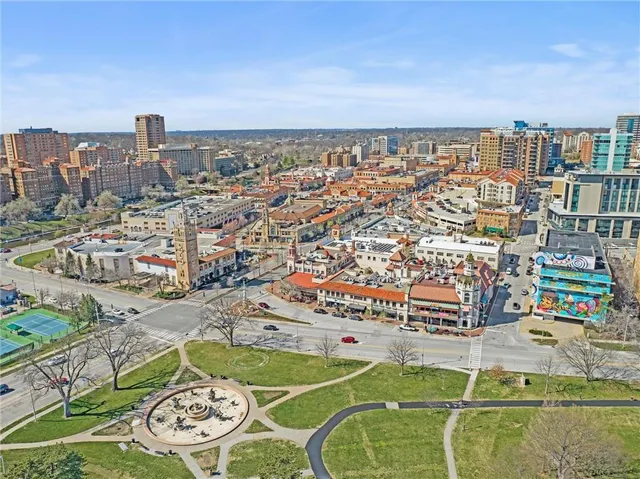 $230,000 | 1111 West 46th Street, Unit 44, Kansas City, MO 64112