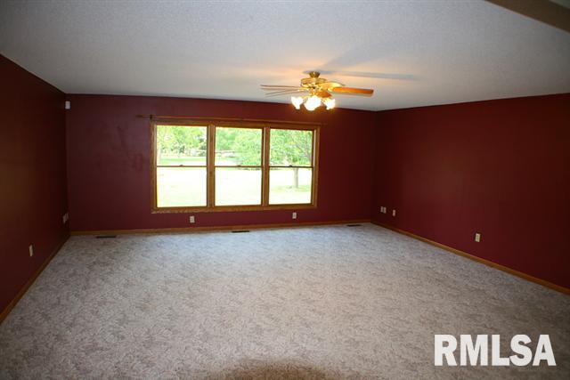 2831 Pritchards Road De Witt, IA 52742 - Photo 4 of 11 Gallery Image 4