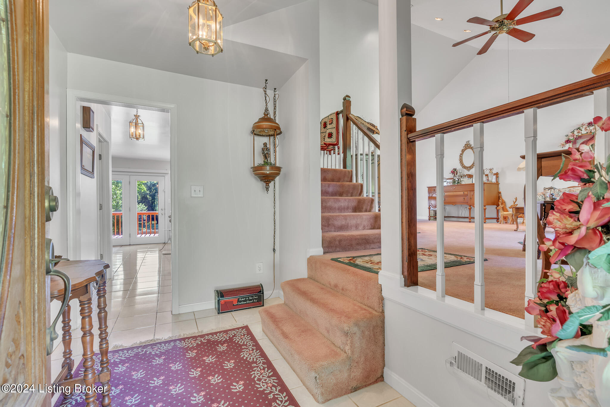 554 Castleman Branch Road Shepherdsville, KY 40165 - Photo 4 of 50 Foyer