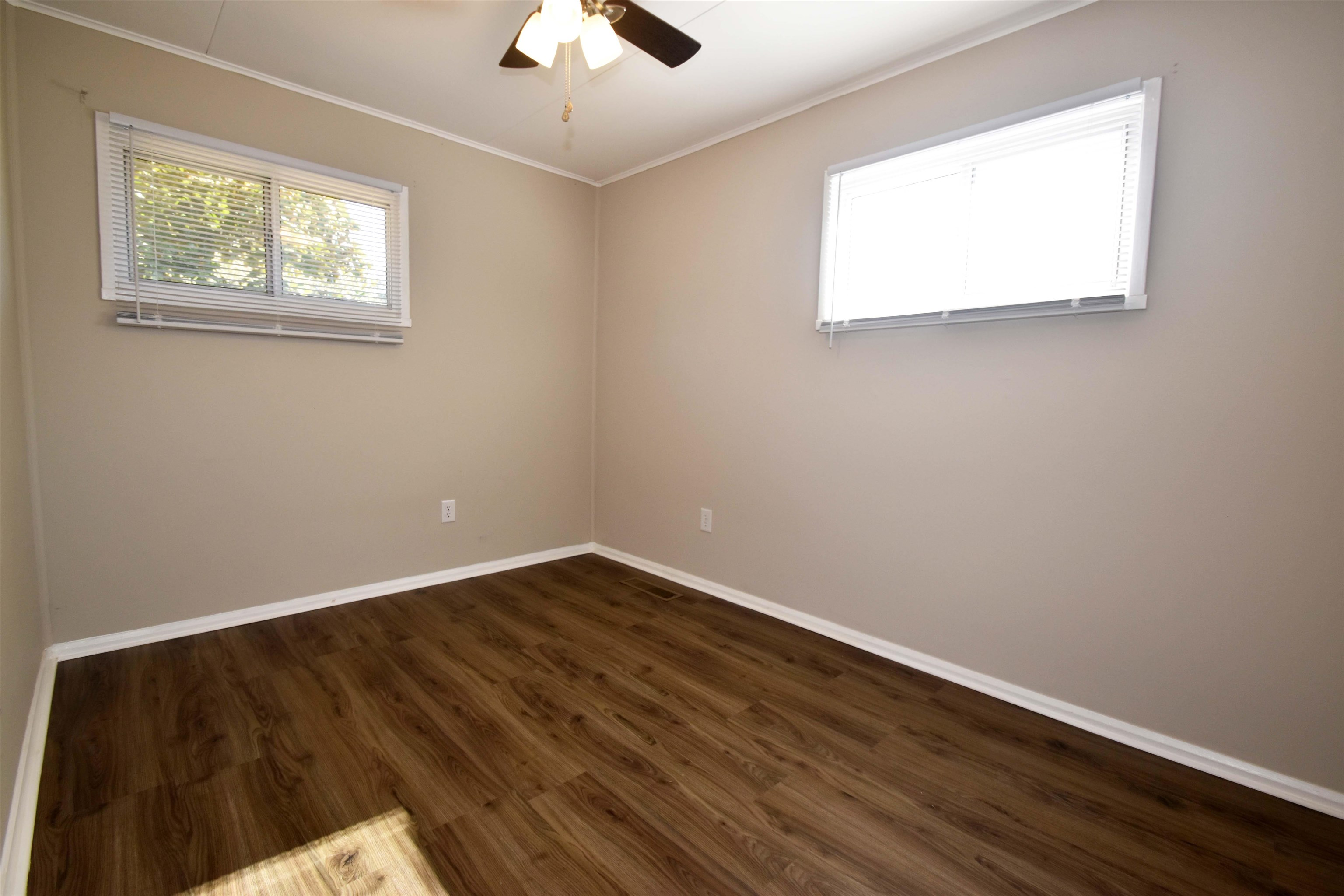 447 McDermitt Road Memphis, TN 38120 - Photo 8 of 19 Gallery Image 8