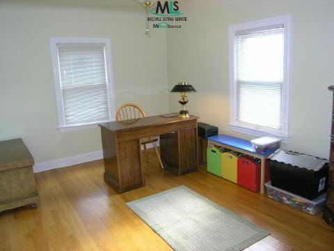 891 Lincoln Road Grosse Pointe, MI 48230 - Photo 8 of 9 782500-7.JPG