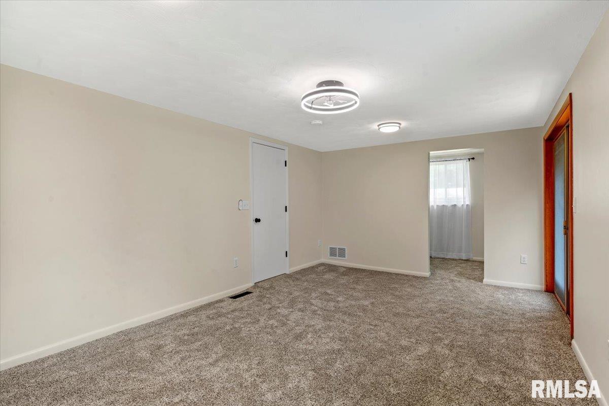6 Somerset Road Springfield, IL 62711 - Photo 15 of 33