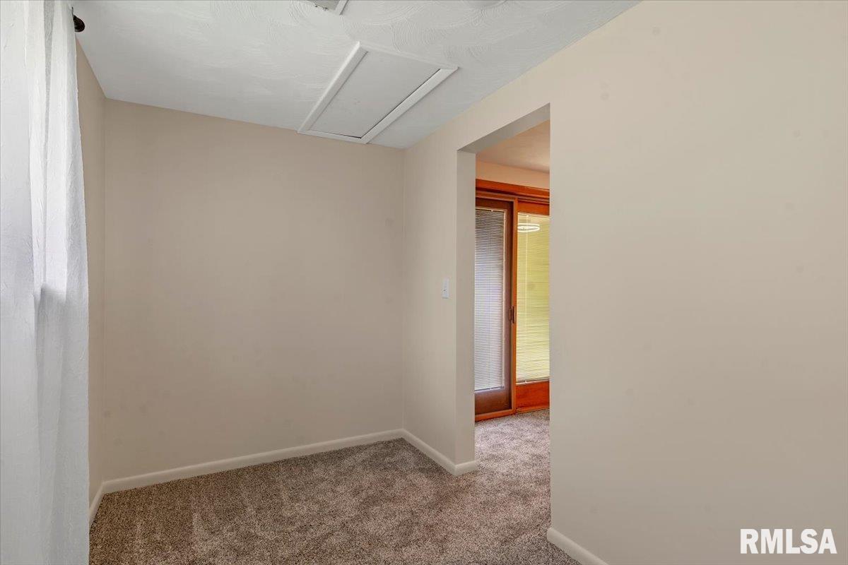 6 Somerset Road Springfield, IL 62711 - Photo 17 of 33