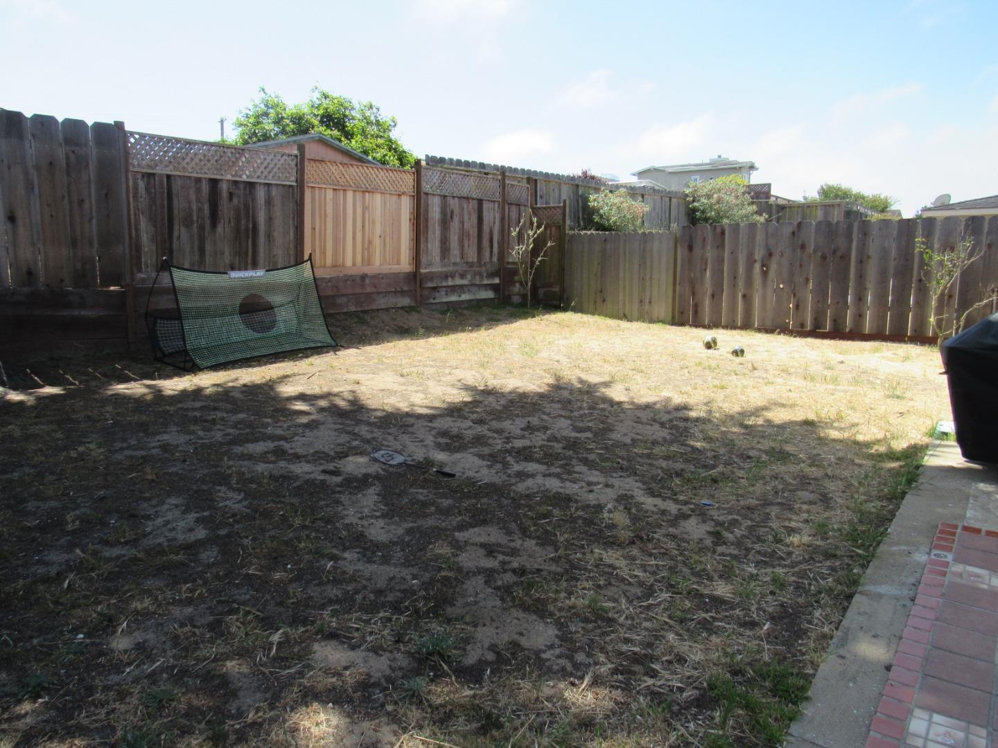 3038 King Circle Marina, CA 93933 - Photo 19 of 21 a swimming pool with wooden fence