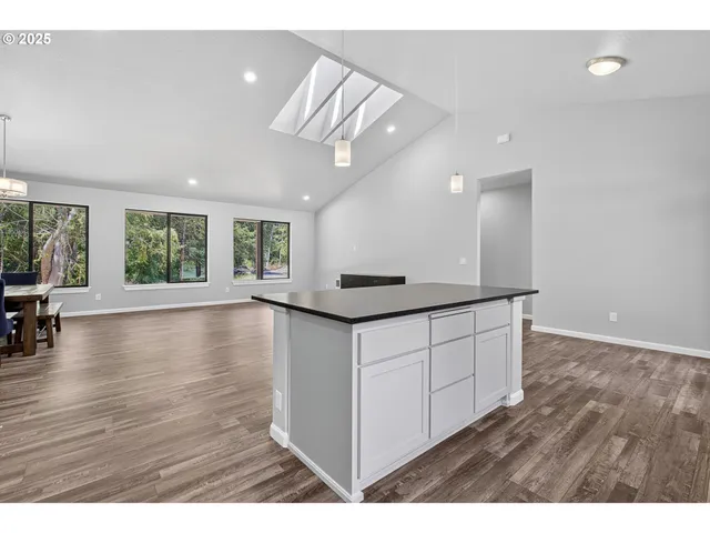 $975,000 | 88390 Bellevue Drive, Florence, OR 97439