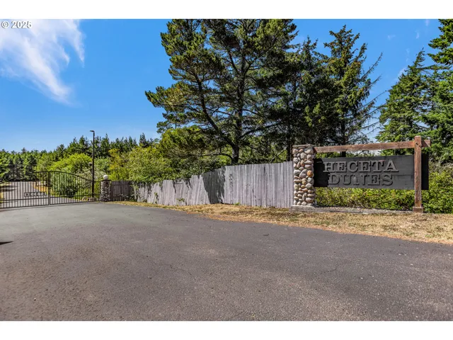 $975,000 | 88390 Bellevue Drive, Florence, OR 97439