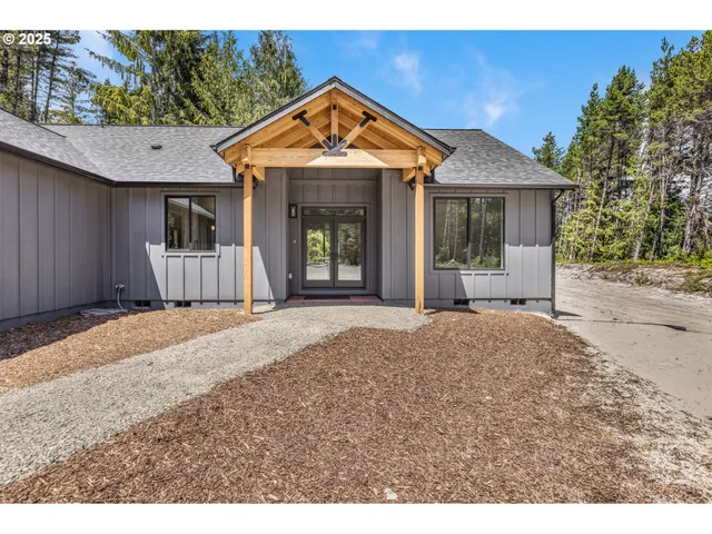 $975,000 | 88390 Bellevue Drive, Florence, OR 97439