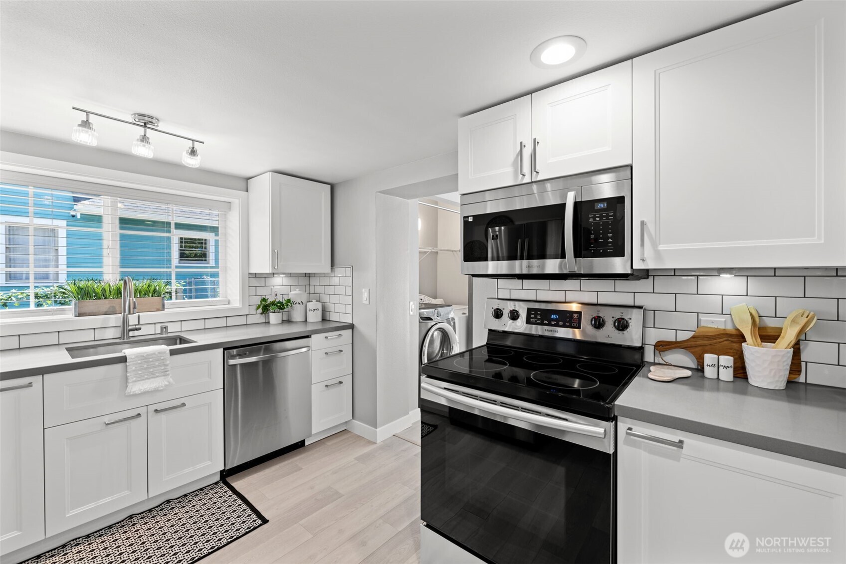 523 Williams Avenue South Renton, WA 98057 - Photo 6 of 39 Gallery Image 6