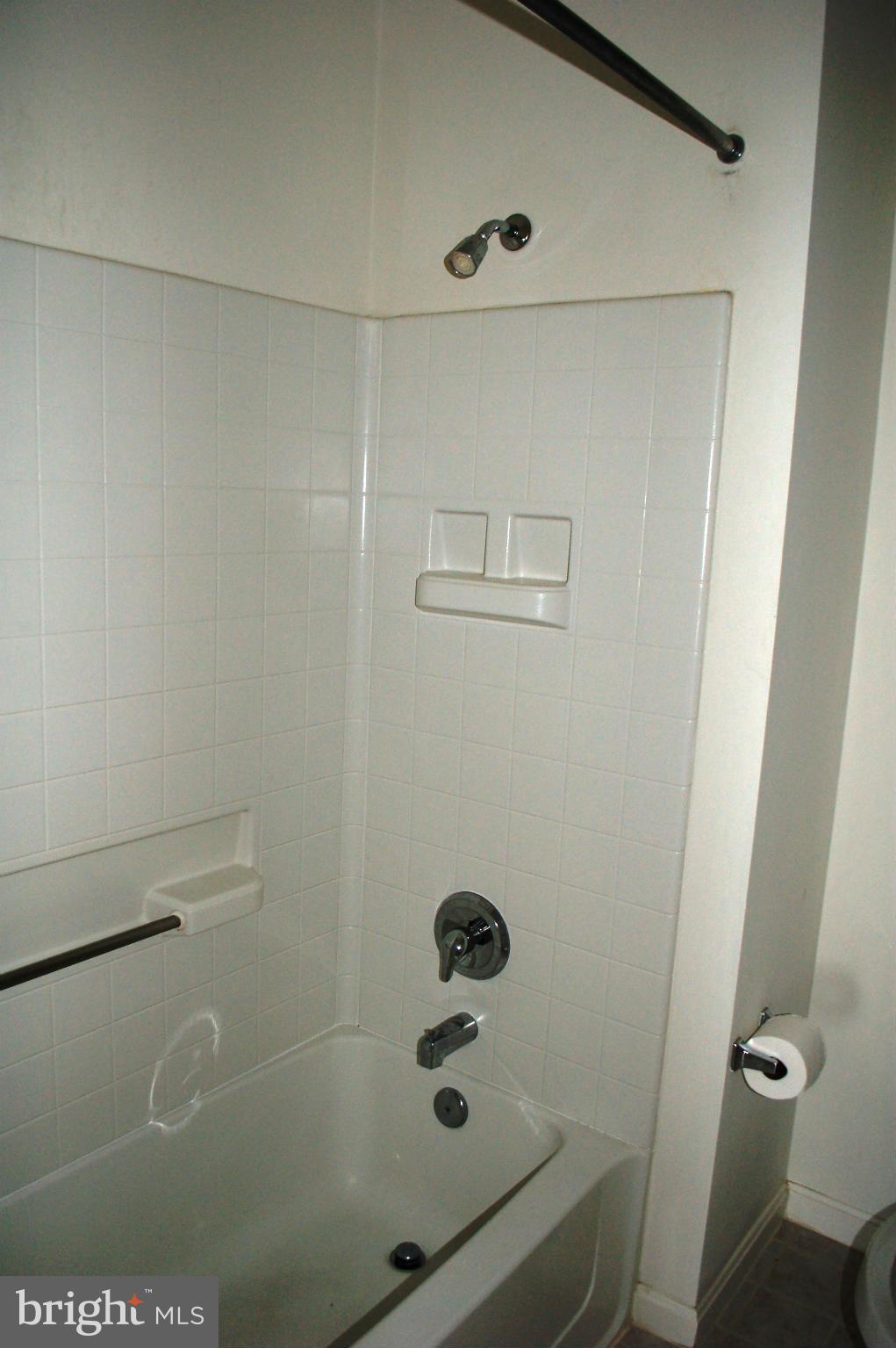 3101 North Hampton Drive, Unit 109 Alexandria, VA 22302 - Photo 9 of 10 a bathroom with a shower